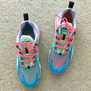 nike women’s air max 270 react